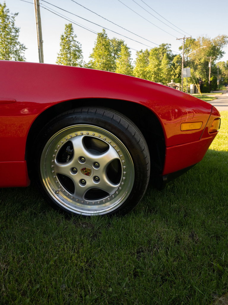 Porsche 928 S4