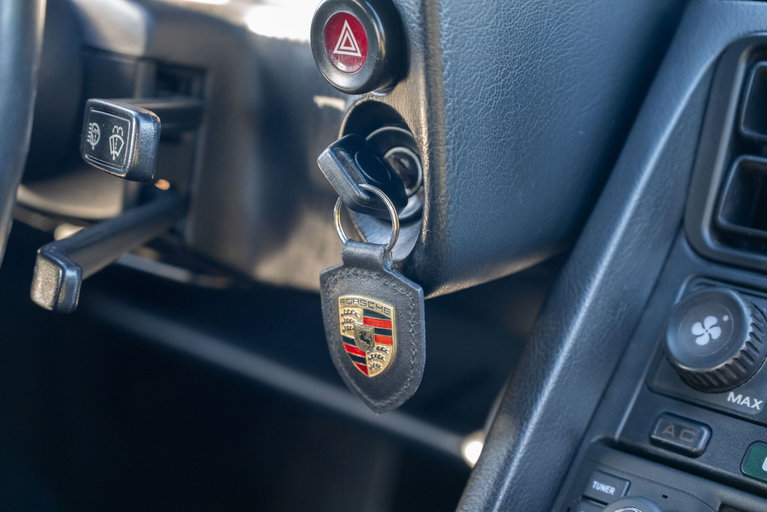 Porsche 928 S4