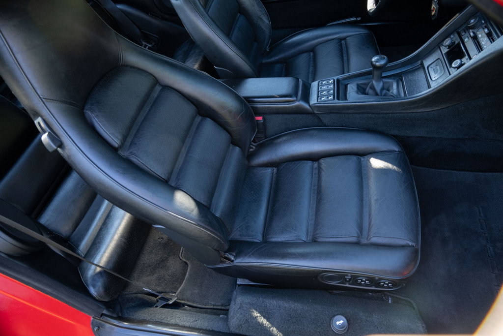 Porsche 928 S4