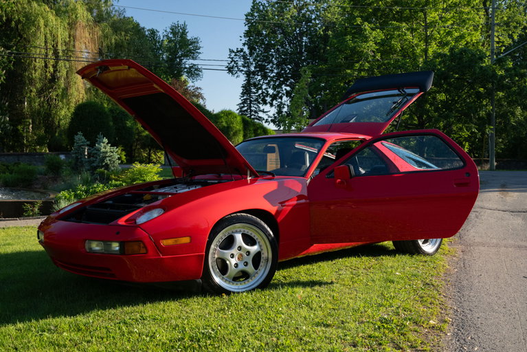 Porsche 928 S4