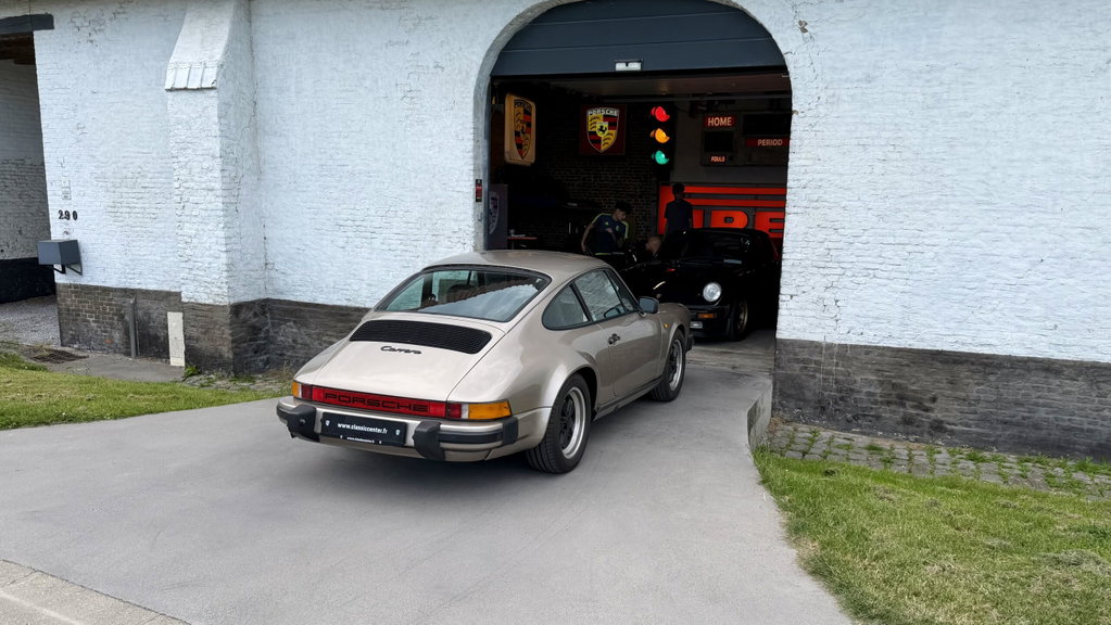 Porsche 911 Carrera 3.2