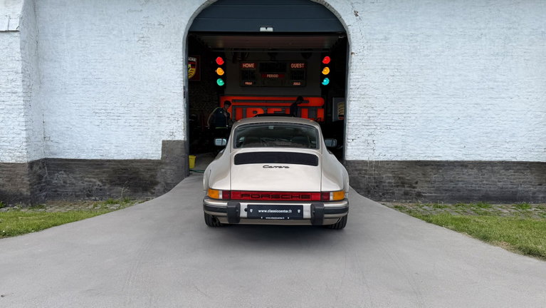 Porsche 911 Carrera 3.2