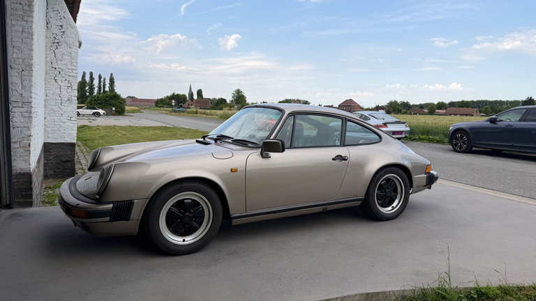Porsche 911 Carrera 3.2