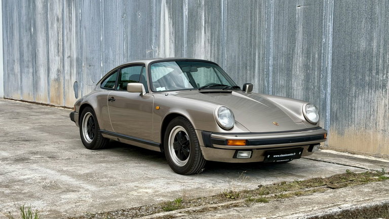Porsche 911 Carrera 3.2
