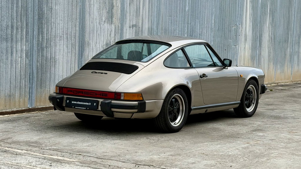 Porsche 911 Carrera 3.2