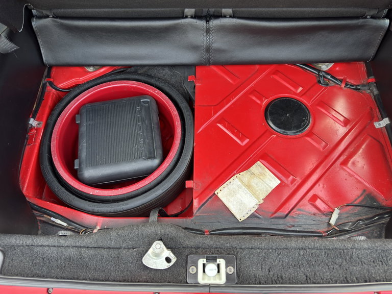 Porsche 928 S4