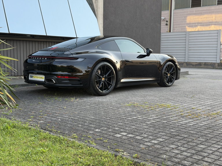Porsche 992 Carrera