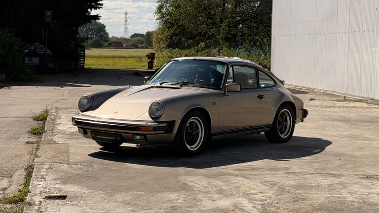 Porsche 911 Carrera 3.2