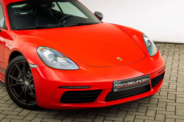 Porsche 718 Cayman T