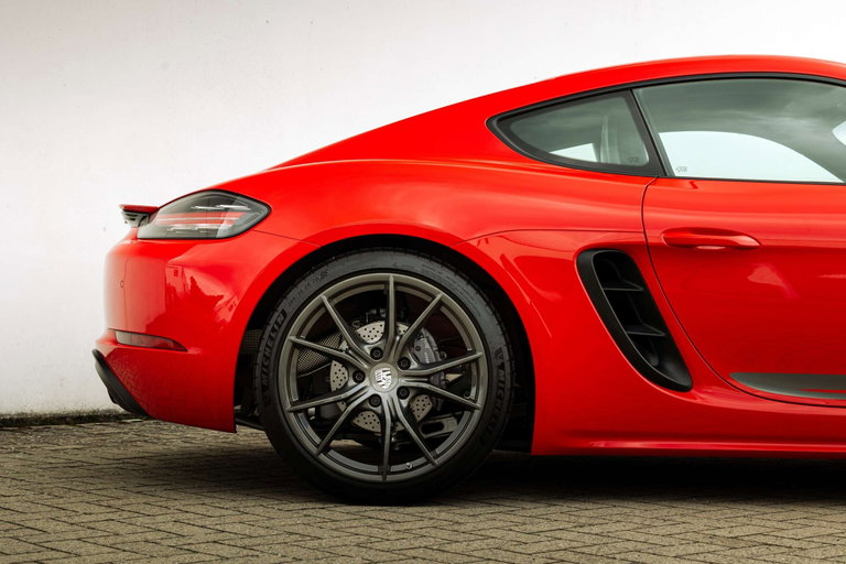 Porsche 718 Cayman T