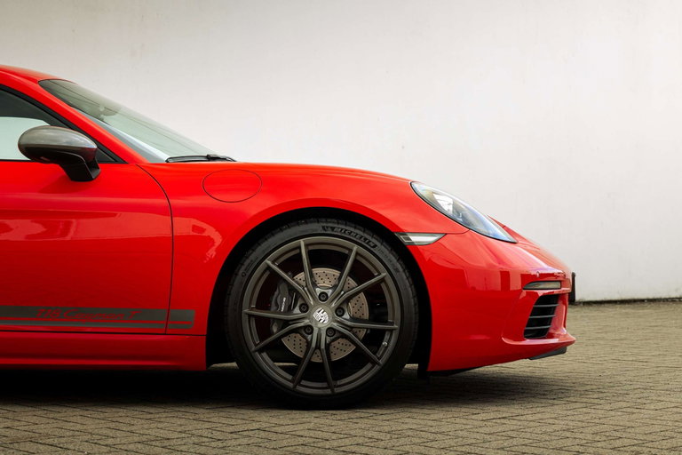 Porsche 718 Cayman T