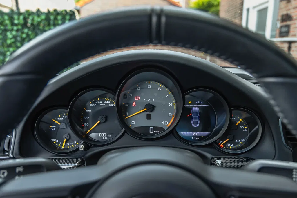Porsche 991.2 GT3 Touring