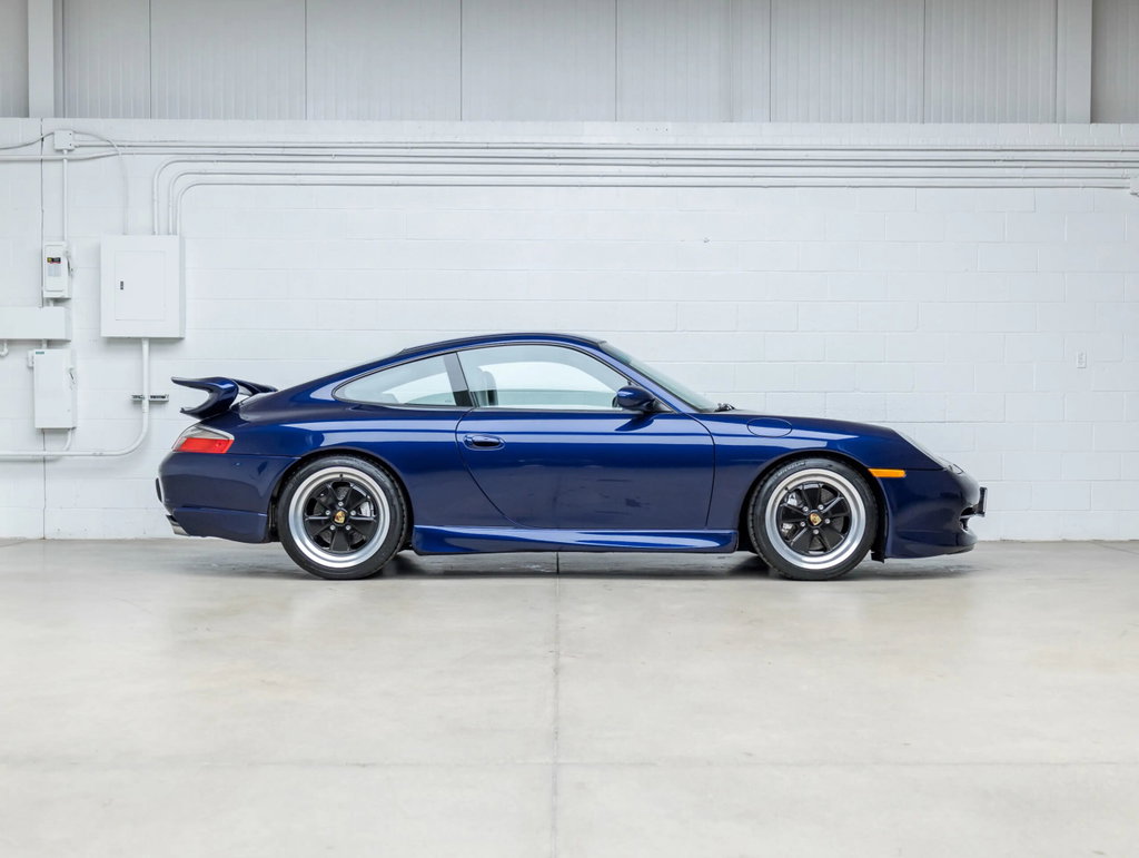 Porsche 996 Carrera 4