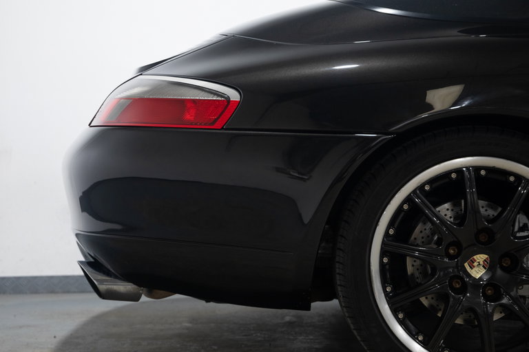 Porsche 996 Carrera 4