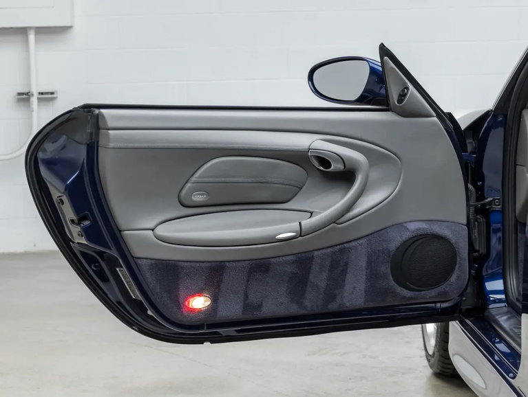 Porsche 996 Carrera 4