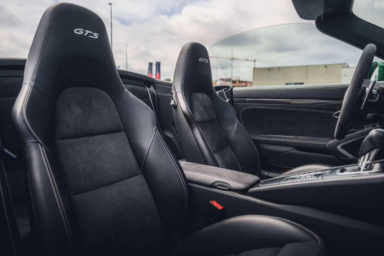 Porsche 991 Carrera 4 GTS