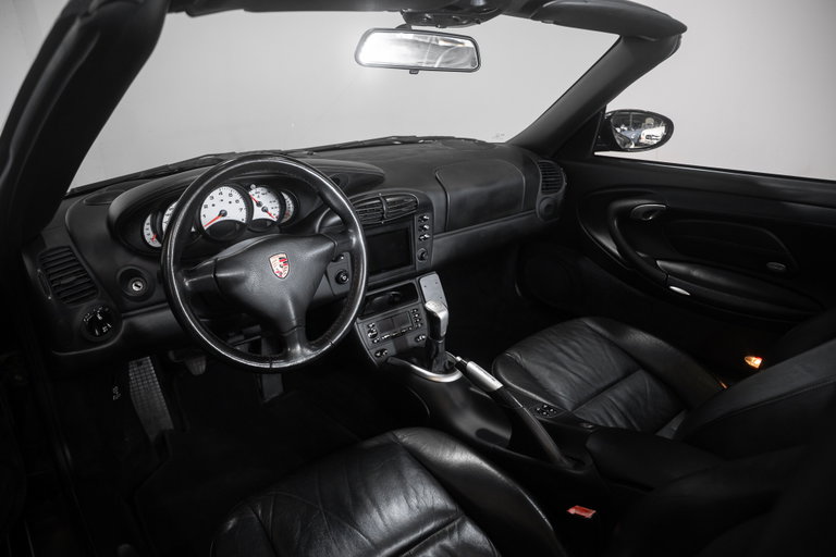 Porsche 996 Carrera 4