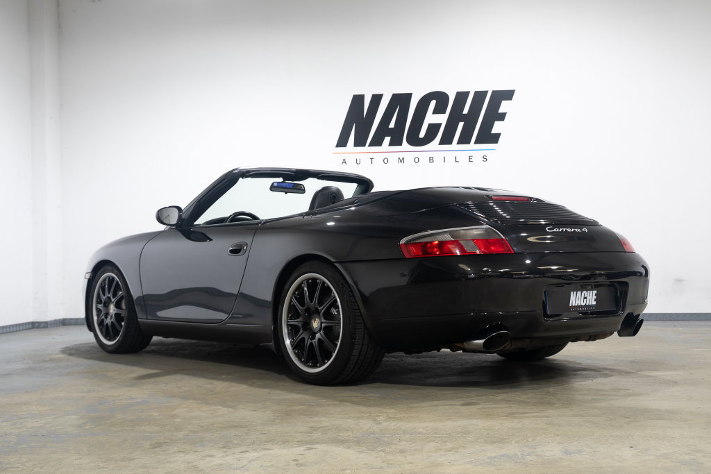 Porsche 996 Carrera 4