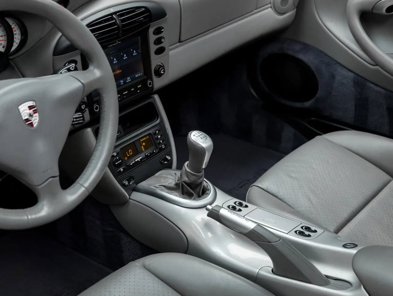 Porsche 996 Carrera 4