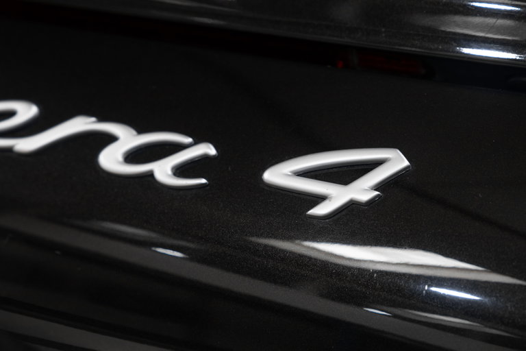 Porsche 996 Carrera 4