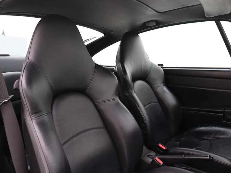 Porsche 993 Carrera 4S