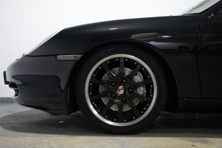 Porsche 996 Carrera 4