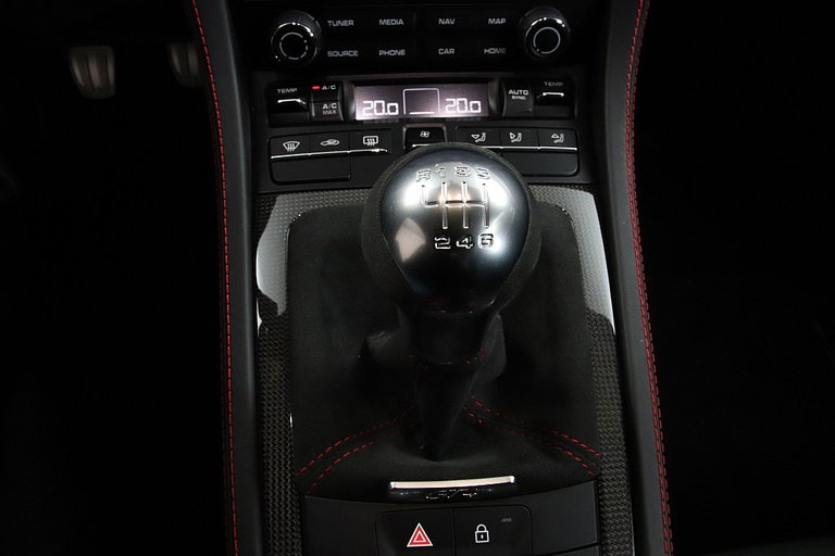 Porsche 718 Cayman GT4