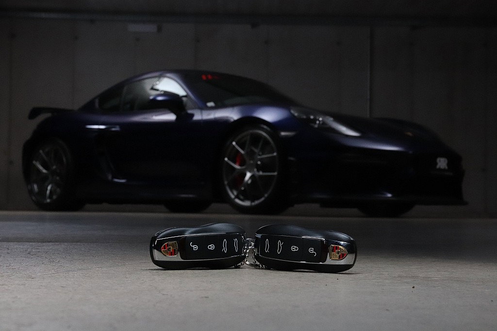 Porsche 718 Cayman GT4
