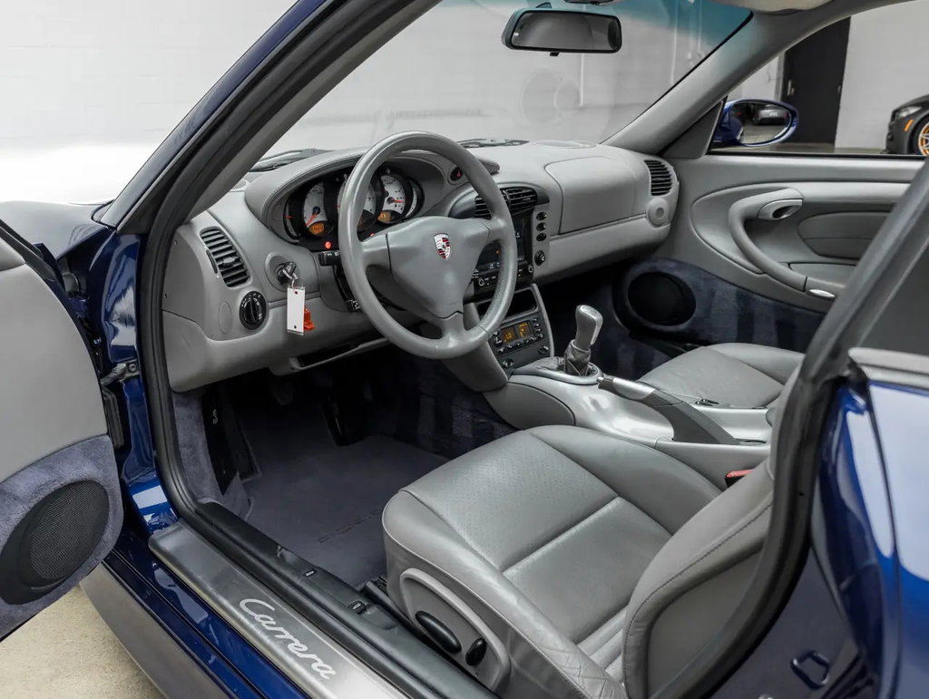 Porsche 996 Carrera 4