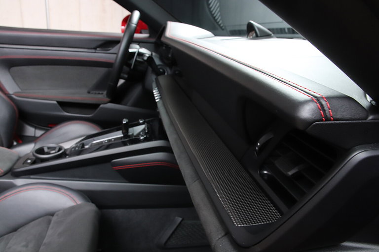 Porsche 992 Carrera GTS