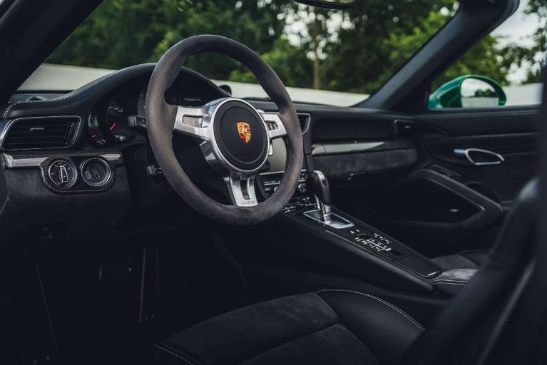 Porsche 991 Carrera 4 GTS