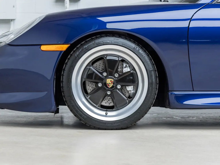 Porsche 996 Carrera 4