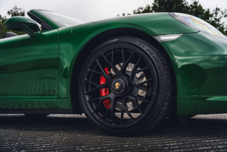 Porsche 991 Carrera 4 GTS