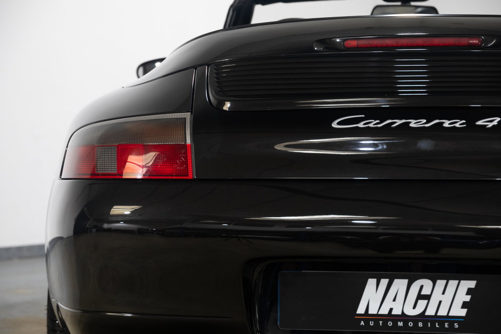 Porsche 996 Carrera 4