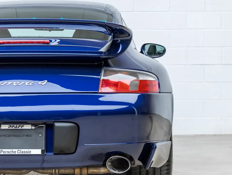 Porsche 996 Carrera 4