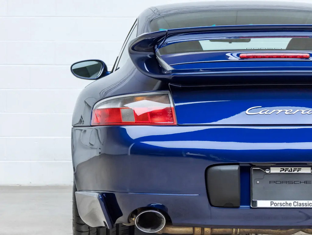 Porsche 996 Carrera 4