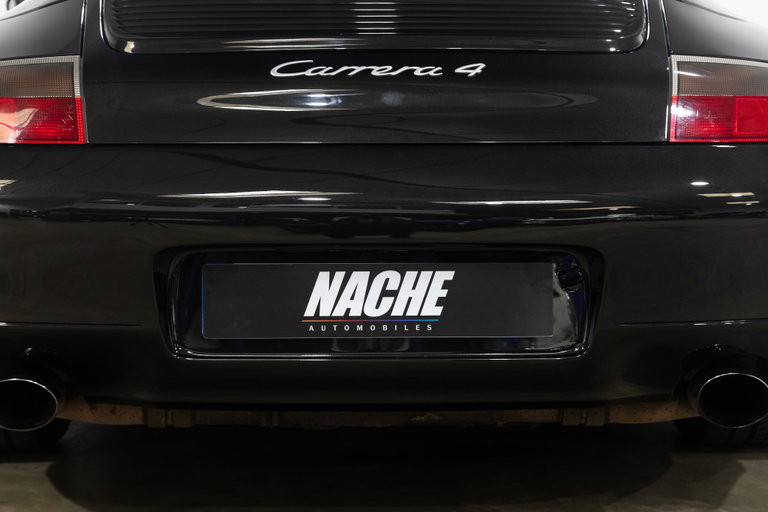Porsche 996 Carrera 4