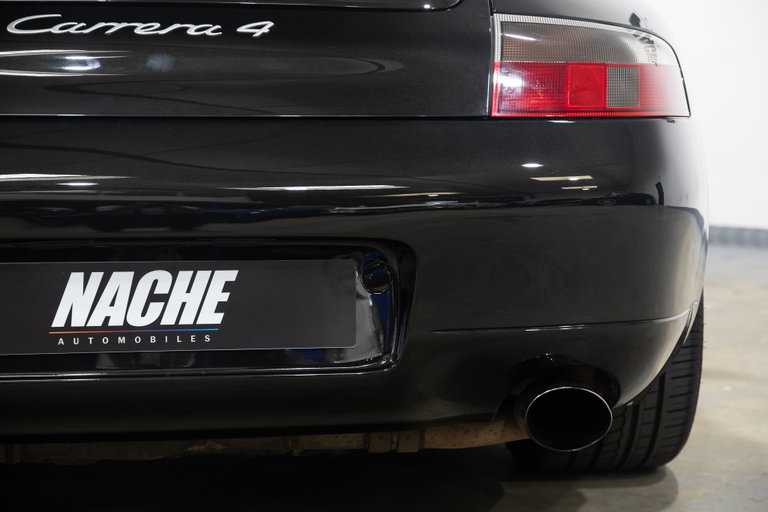 Porsche 996 Carrera 4