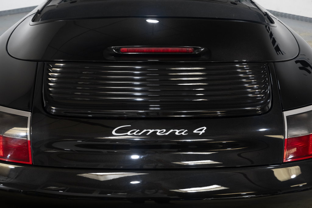 Porsche 996 Carrera 4