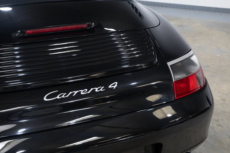 Porsche 996 Carrera 4