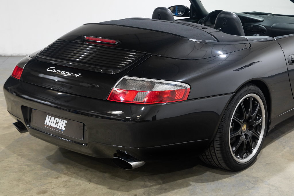 Porsche 996 Carrera 4