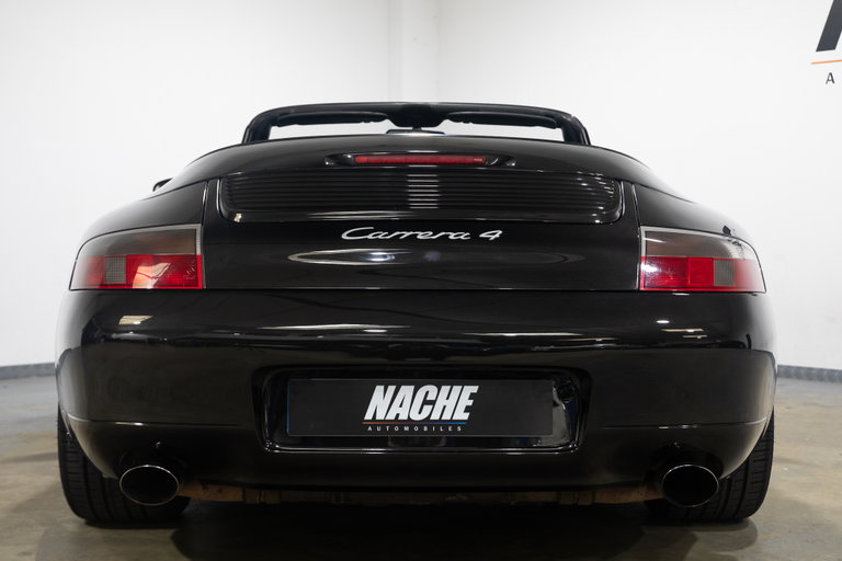 Porsche 996 Carrera 4