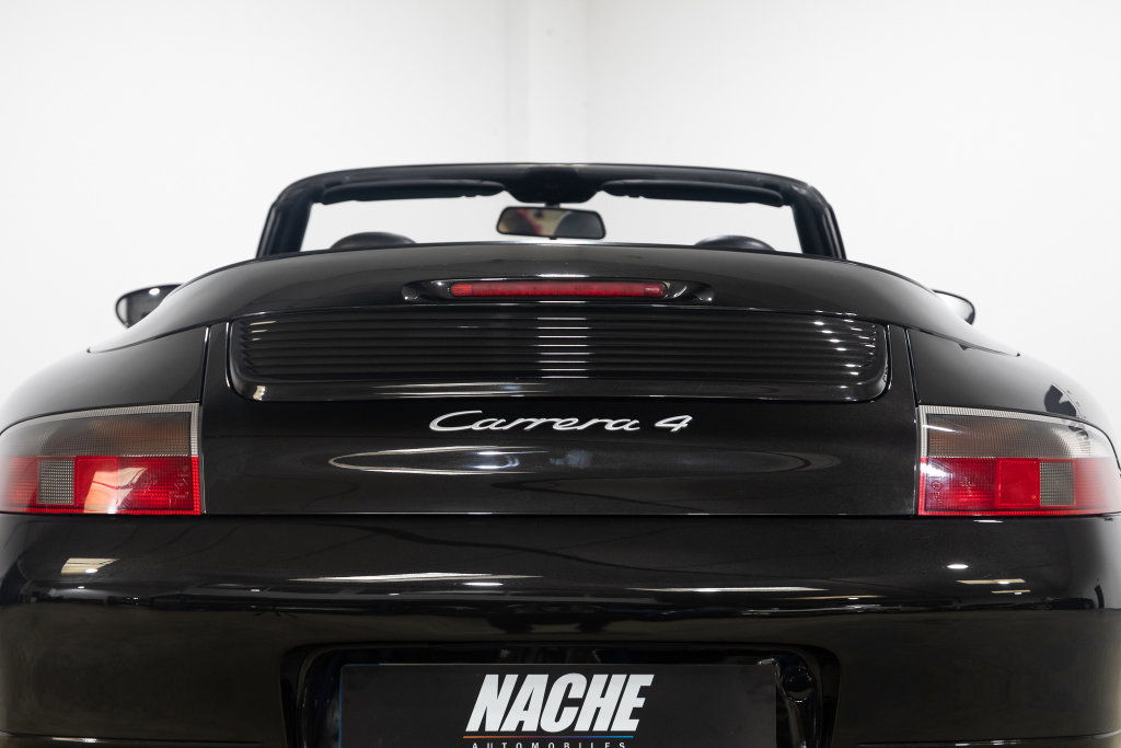Porsche 996 Carrera 4