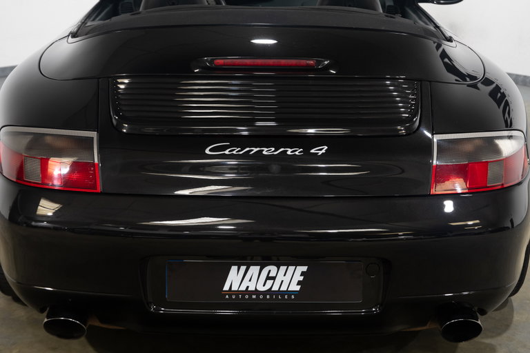 Porsche 996 Carrera 4