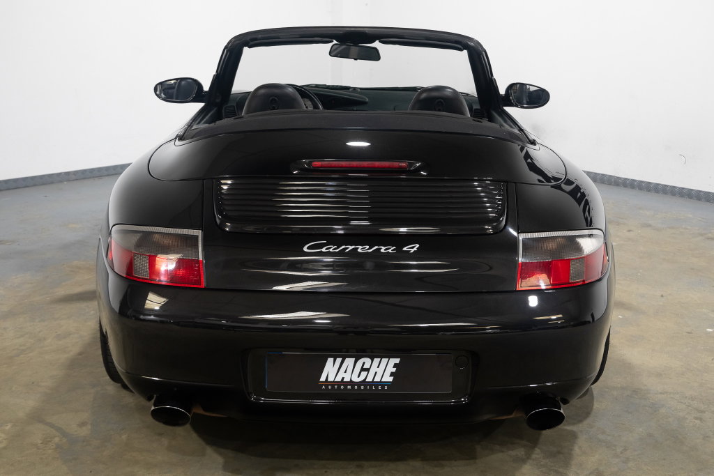 Porsche 996 Carrera 4