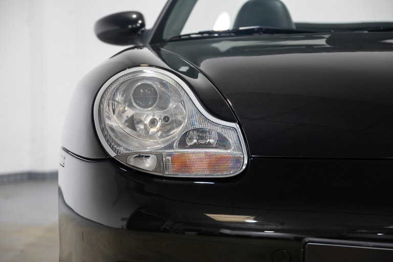 Porsche 996 Carrera 4