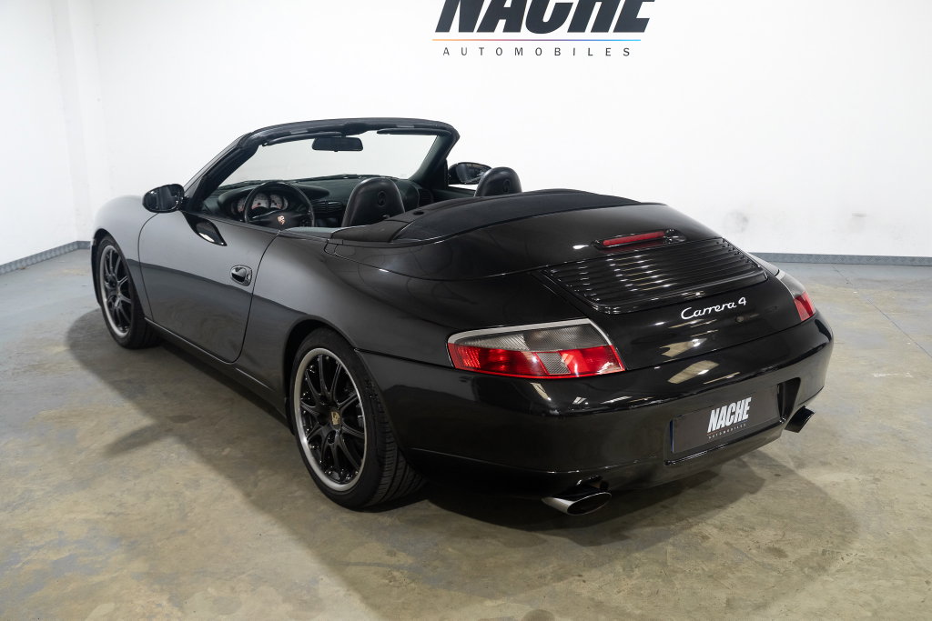 Porsche 996 Carrera 4