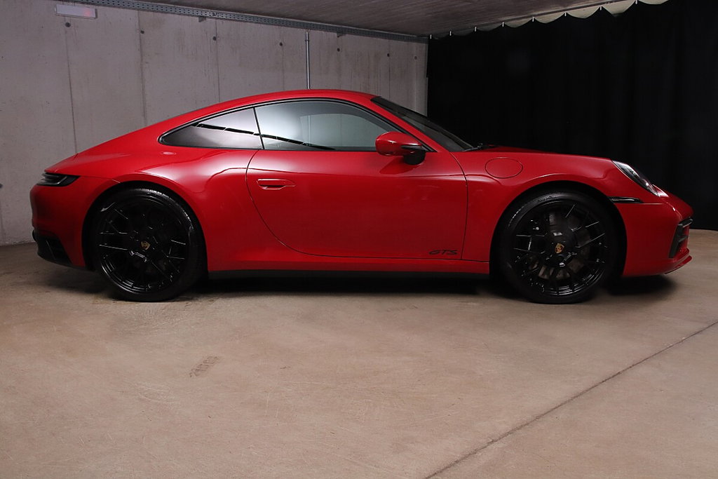 Porsche 992 Carrera GTS