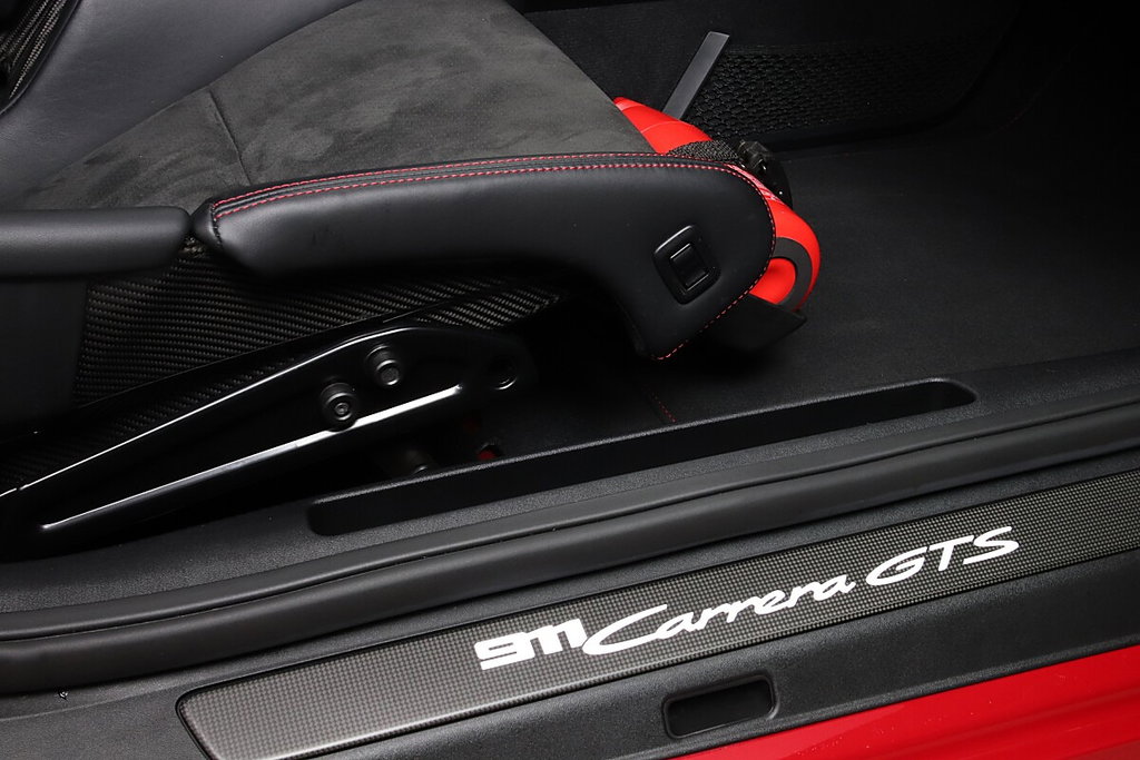 Porsche 992 Carrera GTS