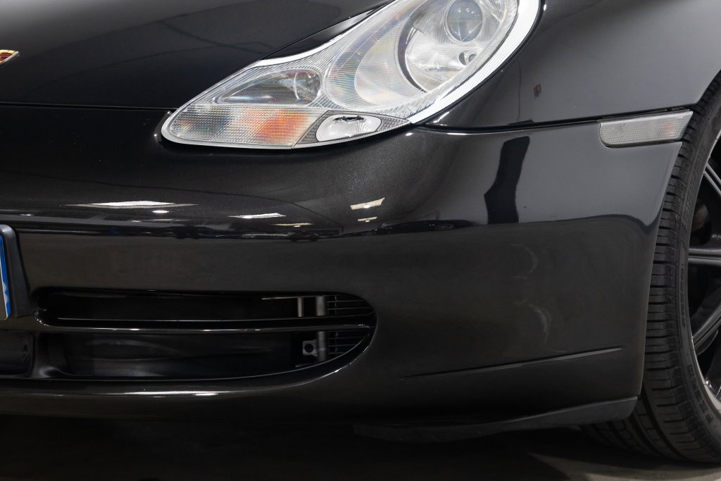 Porsche 996 Carrera 4